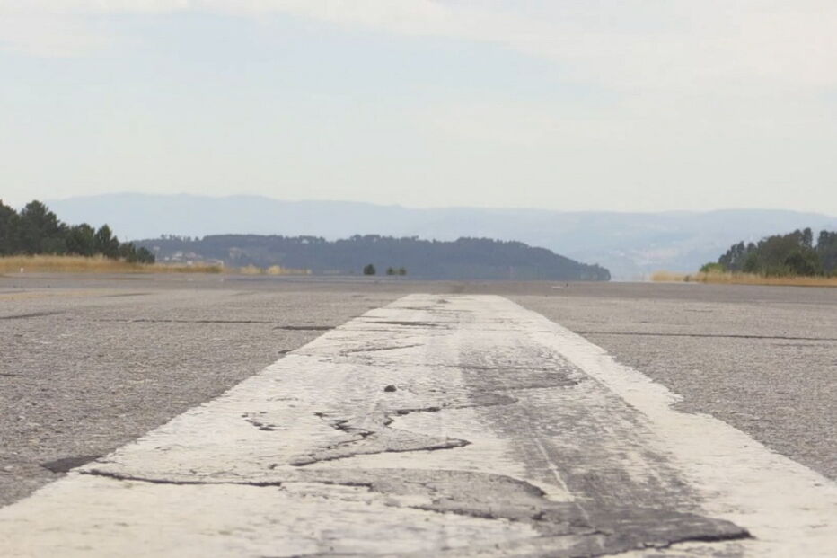 Aeródromo municipal de Vila Real fecha após abatimento