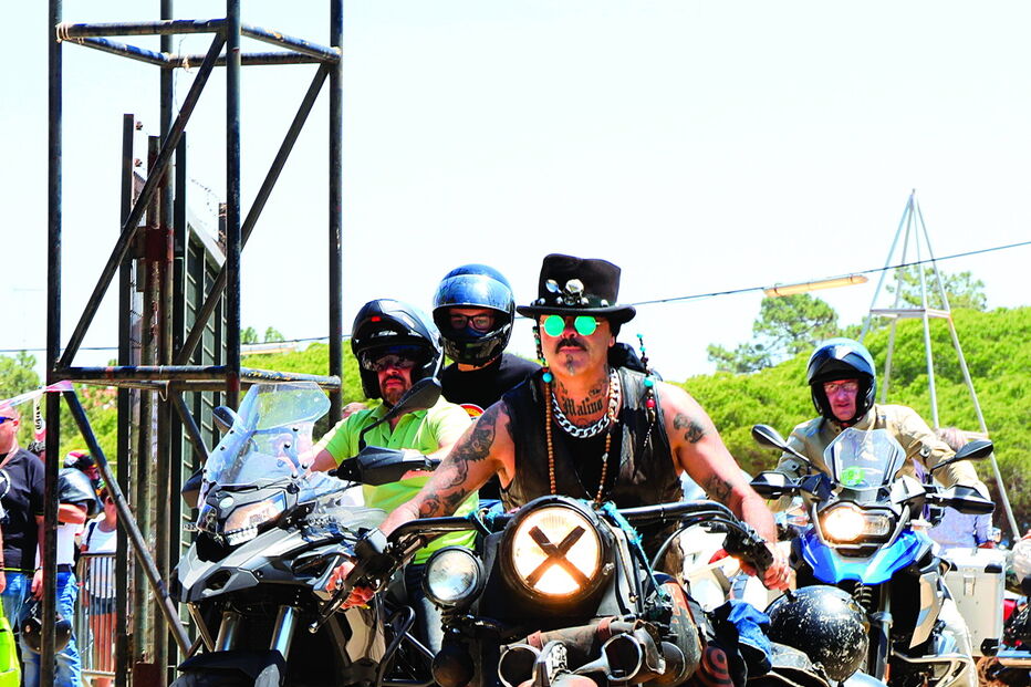 Convívio move motociclistas rumo à concentração de Faro