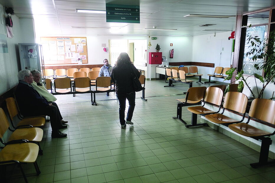 Objetivo do PS é prestar em carrinhas cuidados dados nos centros de saúde 