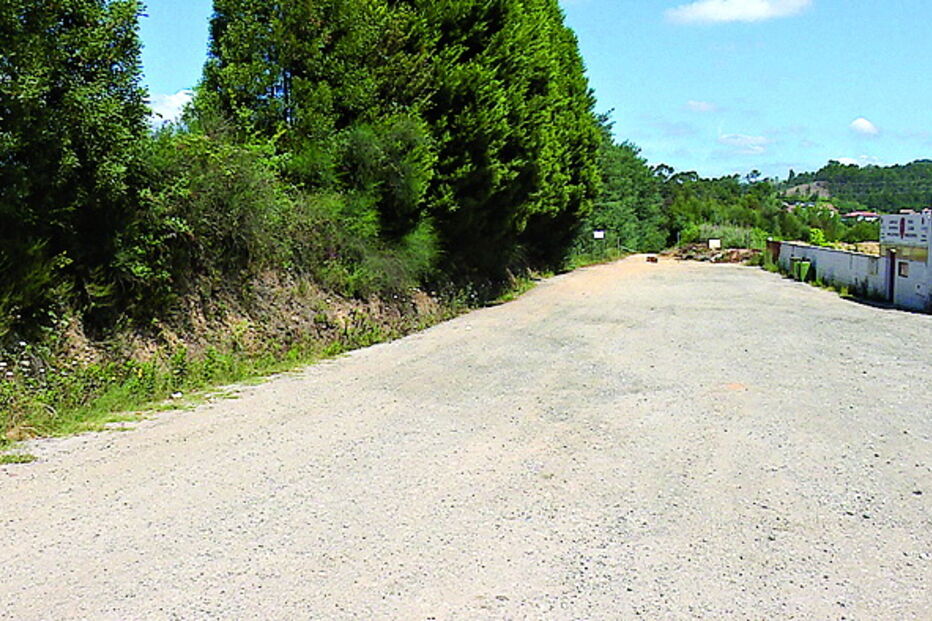 Estrada onde foi encontrado o corpo 
