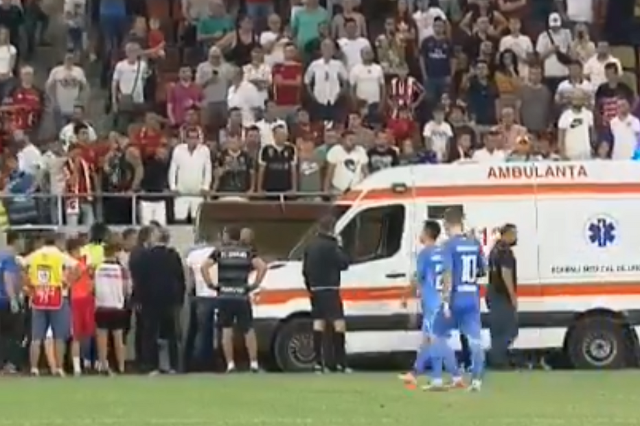 Treinador do Dinamo sofre ataque cardíaco durante dérbi e partida continua