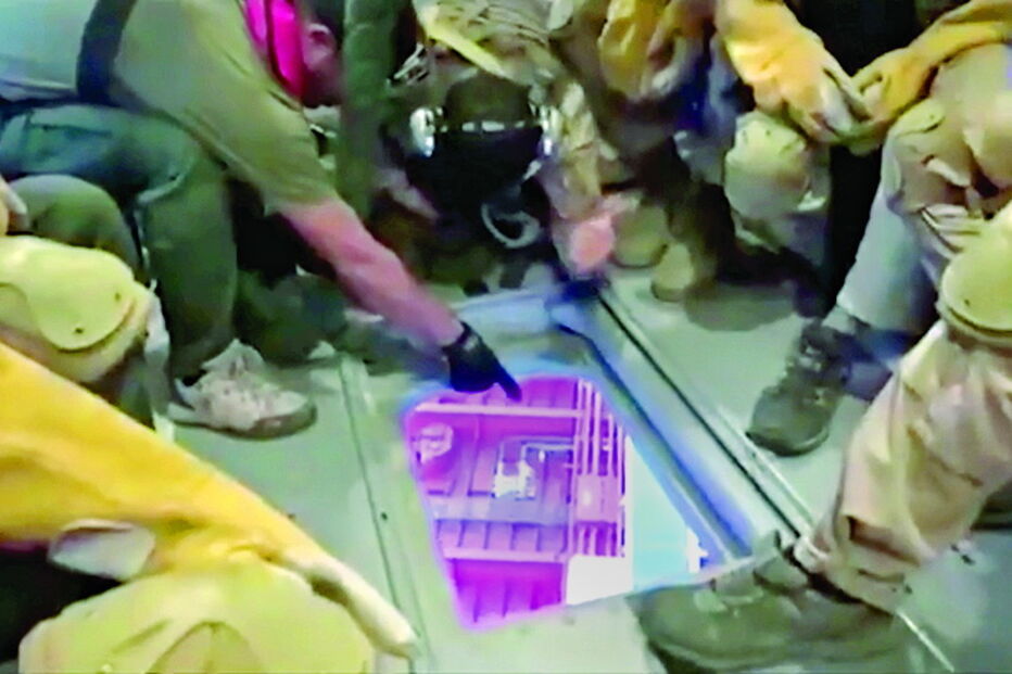  Militares preparam a abordagem