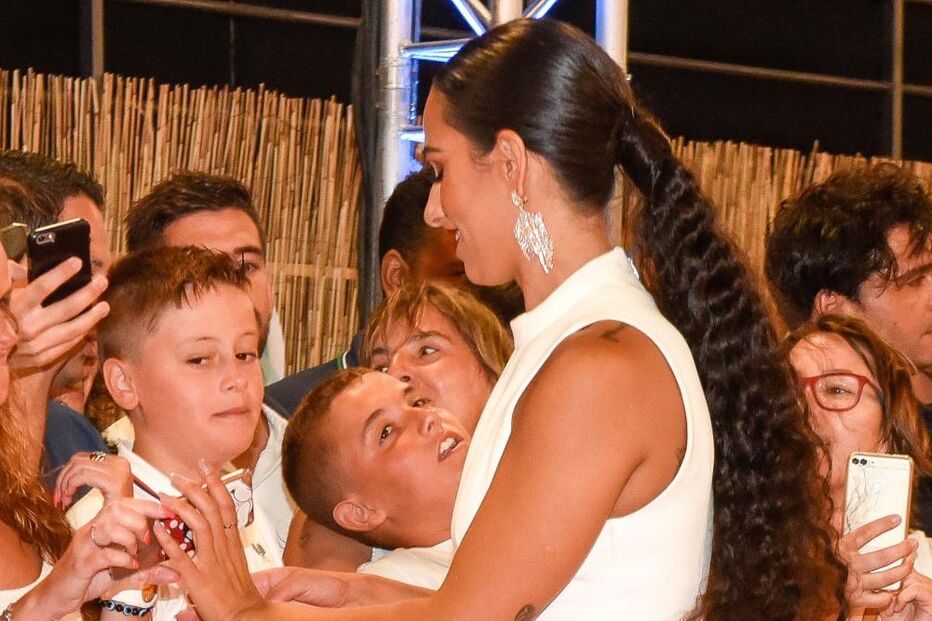 Rita Pereira mostrou o ‘bumbum’ ao conversar com os fãs 