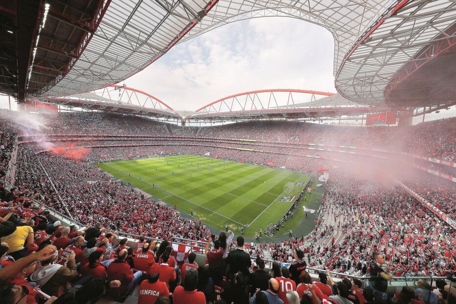 Estádio da Luz em dia de jogo do Benfica