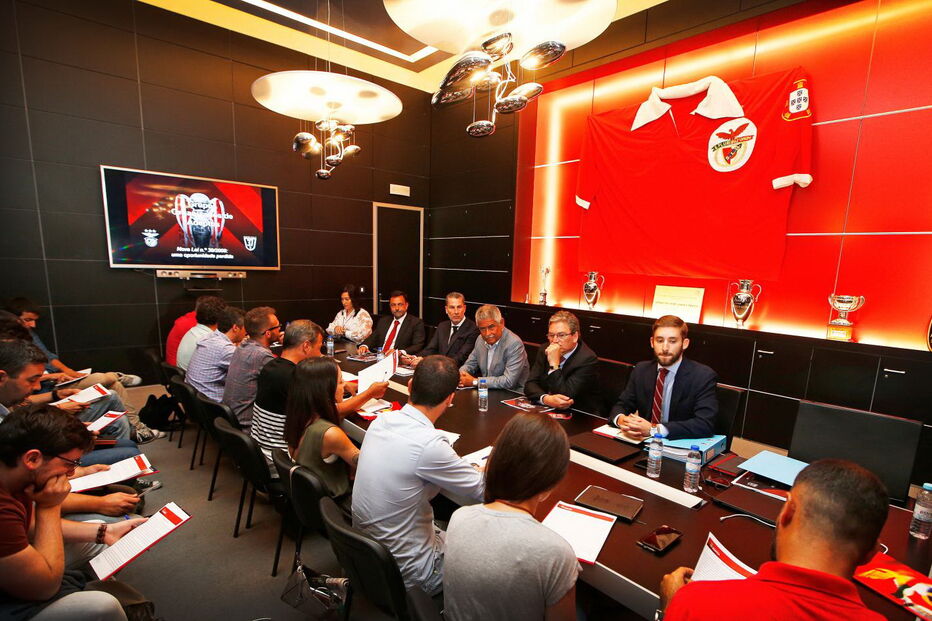 Benfica recusa legalizar claques