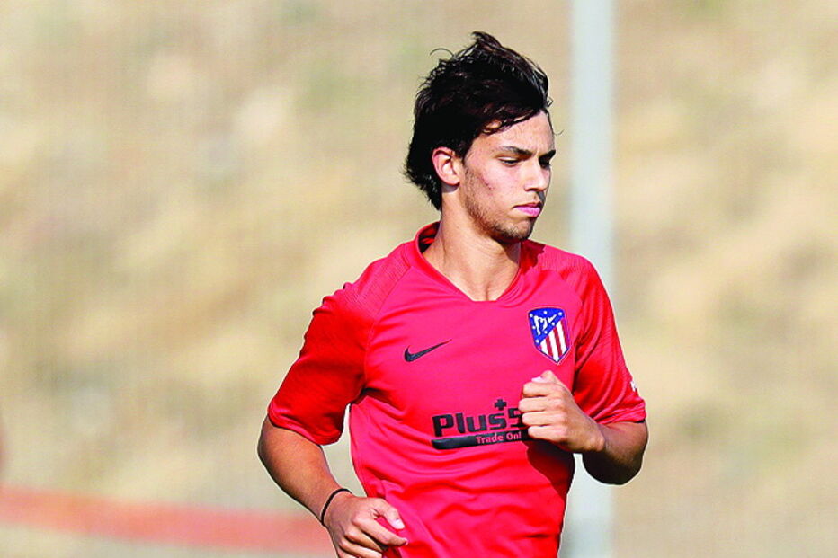 João Félix saiu para o  Atl. Madrid  