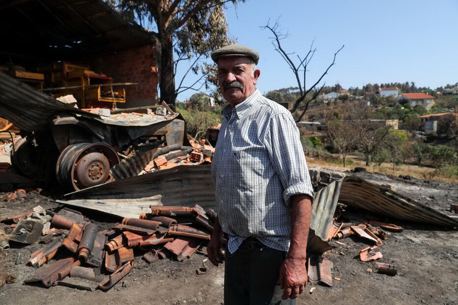 Idoso foge em cuecas para escapar a fogo na aldeia de Mação 