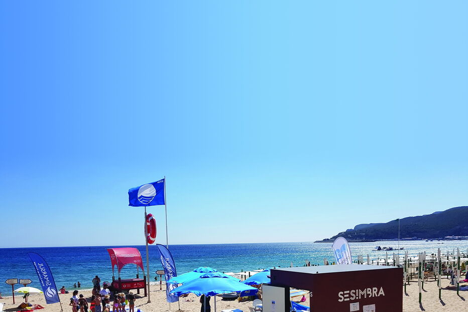 2019-07-25_19_33_47 Texto2_biblioteca praia.jpg