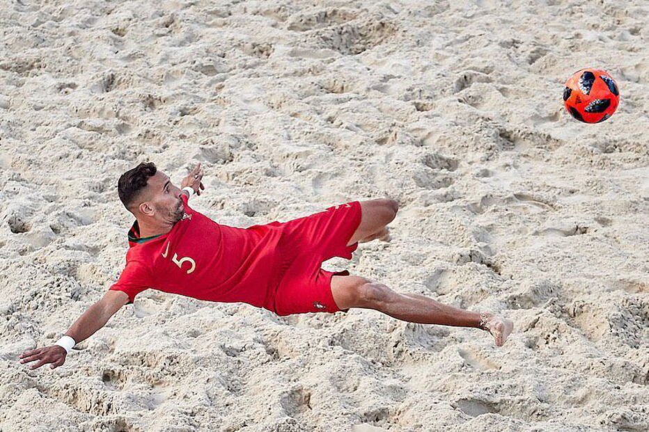 Portugal bate Polónia e decide com Itália acesso ao Mundial de futebol de praia