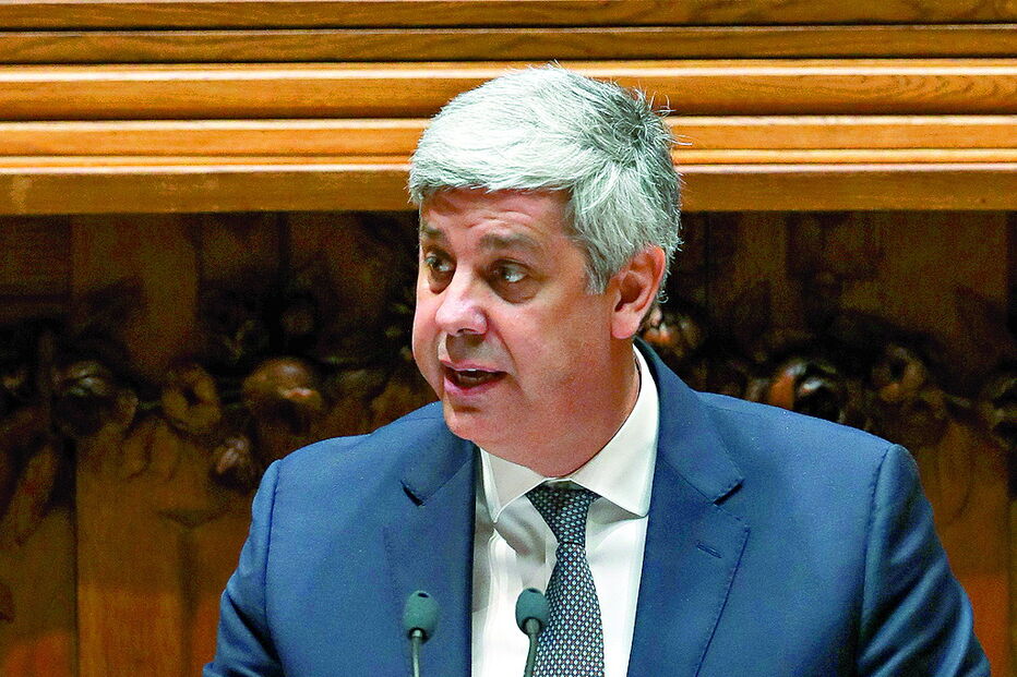 Centeno viu baixar o saldo negativo nas contas das Administrações Públicas 