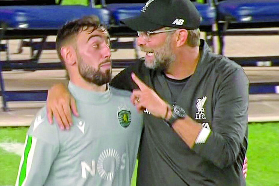 Jurgen Klopp deu os parabéns a Bruno Fernandes pelo “grande jogo” que fez diante do Liverpool 