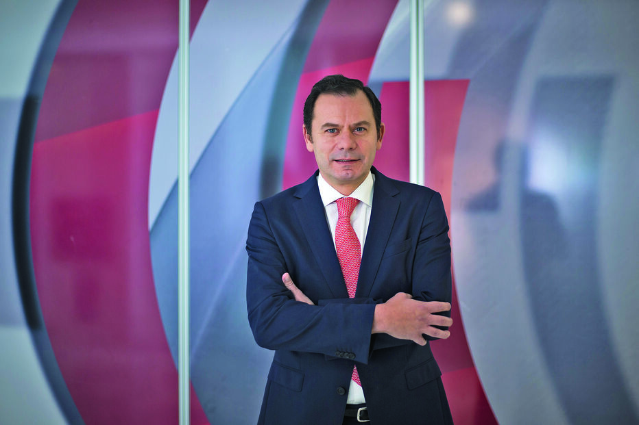 Luís Montenegro tem 46 anos e foi líder parlamentar do PSD 