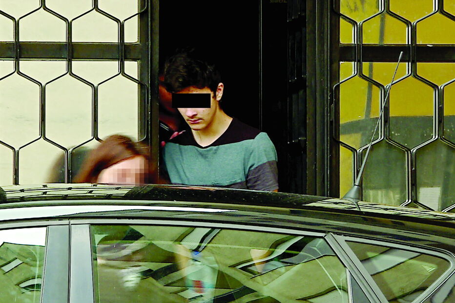 Jovem homicida foi levado por inspetores da PJ de Braga ao Tribunal de Fafe