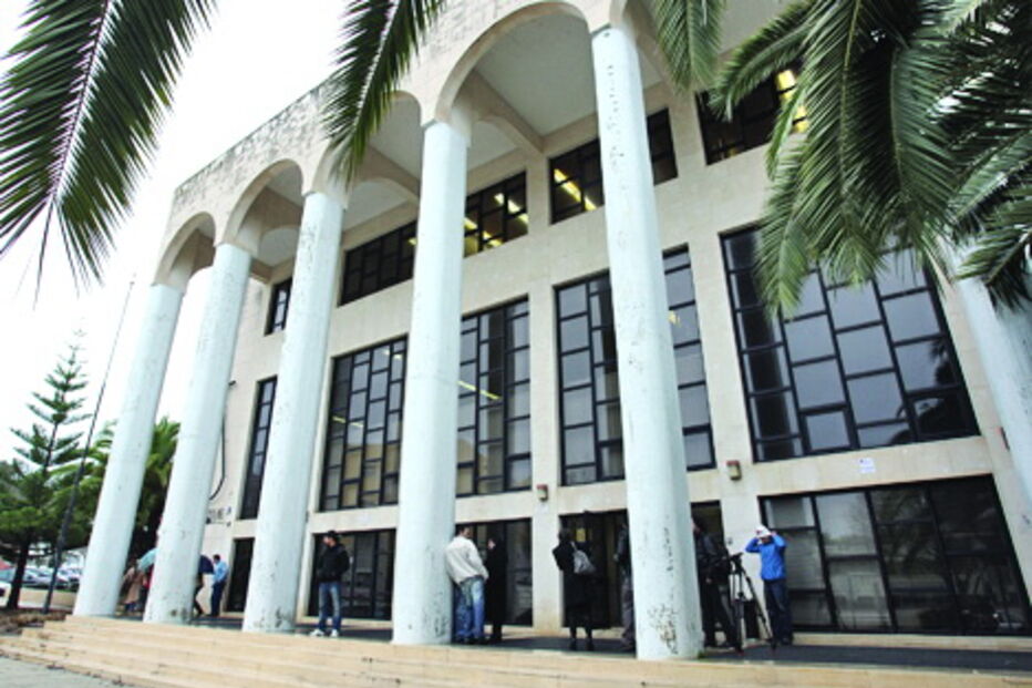 Listas foram entregues no Tribunal de Oeiras onde juiz estava de turno  