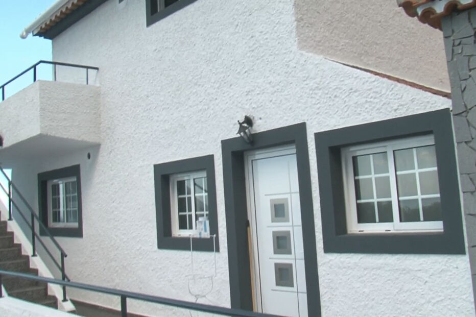 Mulher assassinada pelo companheiro na Calheta