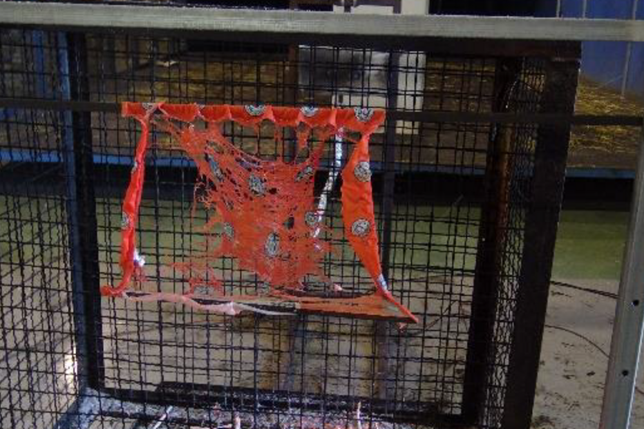 Expostas ao fogo golas antifumo não inflamam mas perfuram. Conheça o relatório preliminar pedido pelo Governo