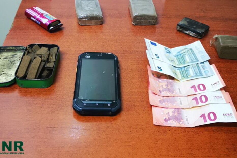 GNR detém homem na posse de 737 doses de haxixe em Gondomar 