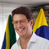 Ministro brasileiro do ambiente diz que mundo só critica o Brasil e ignora os incêndios nas outras regiões