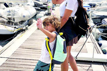 Família descansa no calor de Menorca  