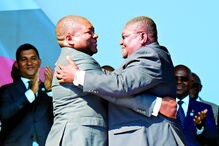 Presidente de Moçambique Filipe Nyusi e líder da Renamo Ossufo Momade