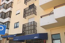 Grupo corta pescoço de homem com copo partido em Carcavelos após jogo da Supertaça