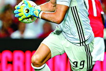 Odysseas foi um dos melhores do Benfica na Supertaça, no Algarve 