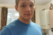 Oliver Hillier tem 26 anos