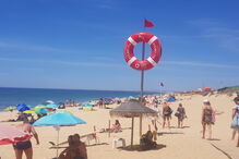 Praia de Faro interdita a banhos