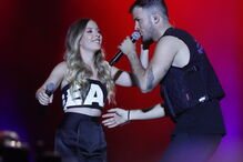 Sara e David Carreira juntos em palco