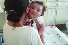 Matilde Sande regressa hoje ao Santa Maria. O seu caso mobilizou a ajuda de milhares de portugueses 