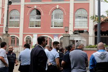 António Costa recebido no Porto por protesto de trabalhadores da STCP