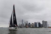 Greta Thunberg chega a Nova Iorque após viagem alternativa