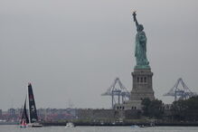 Greta Thunberg chega a Nova Iorque após viagem alternativa