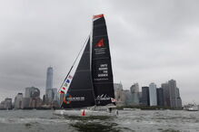 Greta Thunberg chega a Nova Iorque após viagem alternativa