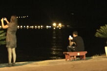 Futebolista do Benfica Ljubomir Fejsa diverte-se na noite lisboeta com amigo