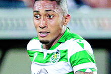 Raphinha tem 22 anos 