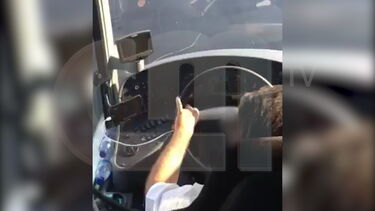 Suspenso motorista de autocarro filmado a assistir a filme durante viagem de Coimbra para Lisboa