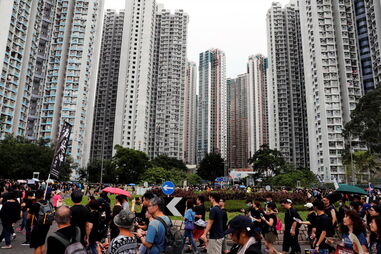 Mais de 20 manifestantes detidos após noite de confrontos em Hong Kong