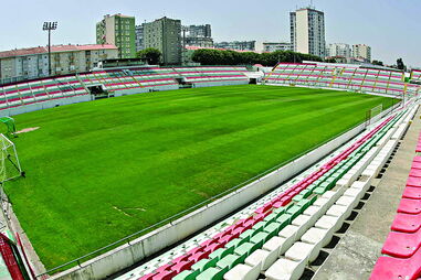 Estádio José Gomes, do Estrela da Amadora