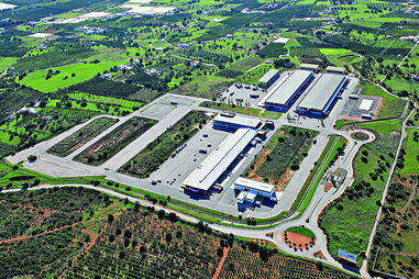 MARF dispõe de uma área total de 34 hectares, ocupando as atuais estruturas cerca de metade desse espaço