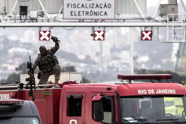 Sniper do BOPE atinge sequestrador 