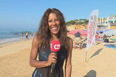 'Repórter de Biquíni' desafia-o a recolher lixo do areal em todas as idas à praia