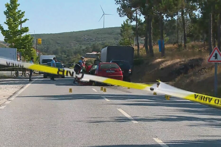 Colisão entre três viaturas em Castro Daire