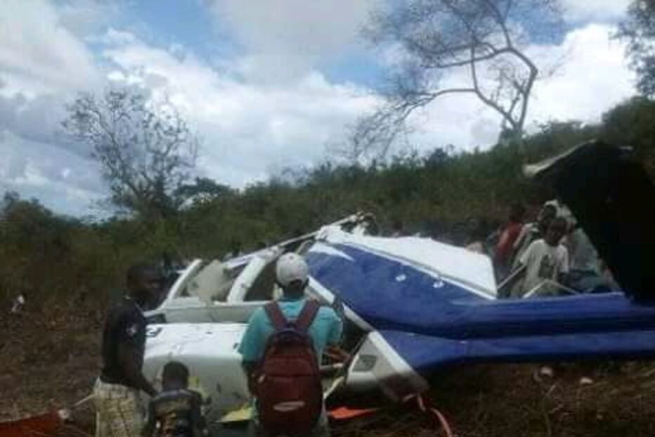 Helicóptero da Força Aérea moçambicana despenha-se