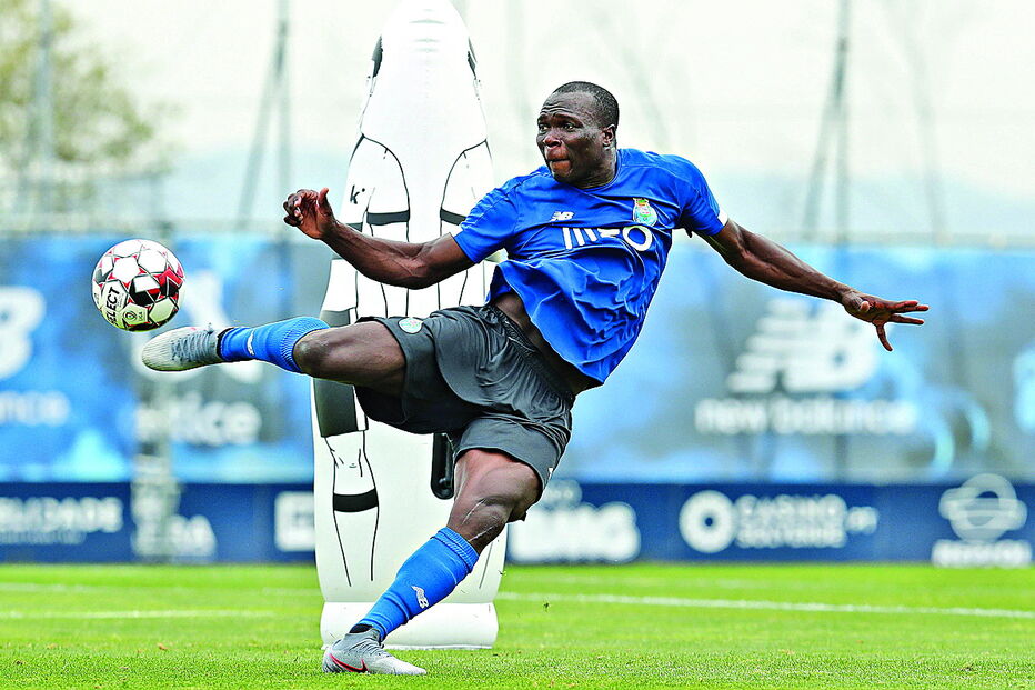 Aboubakar poderá abandonar o plantel do FC Porto e a Turquia afigura-se como destino provável  
