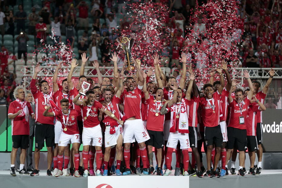 Benfica conquista a oitava Supertaça