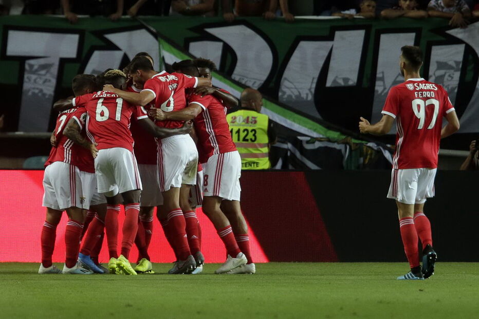 Benfica conquista a oitava Supertaça
