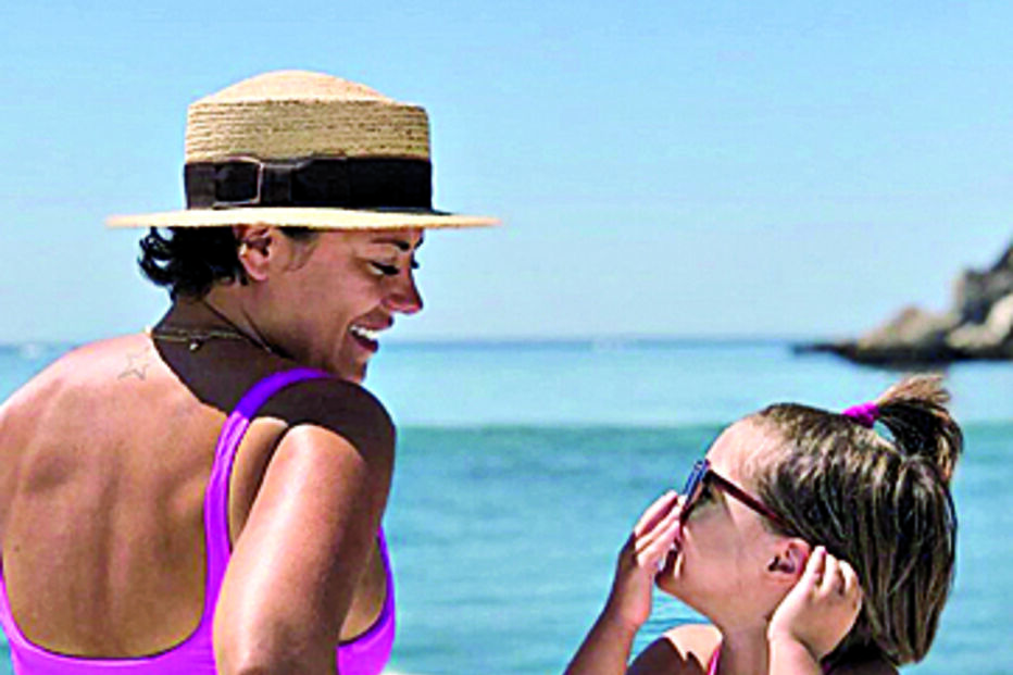 Estrela da TVI feliz ao lado das sobrinhas