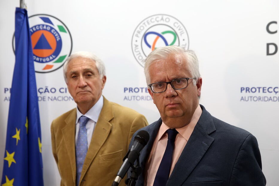 Ministro da Administração Interna  preside à reunião semanal do Centro de Coordenação Operacional Nacional, na sede da Autoridade Nacional de Emergência e Proteção Civil 