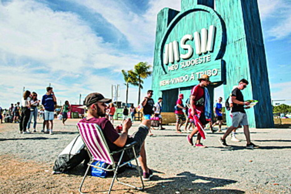 O recinto abriu ontem ao público